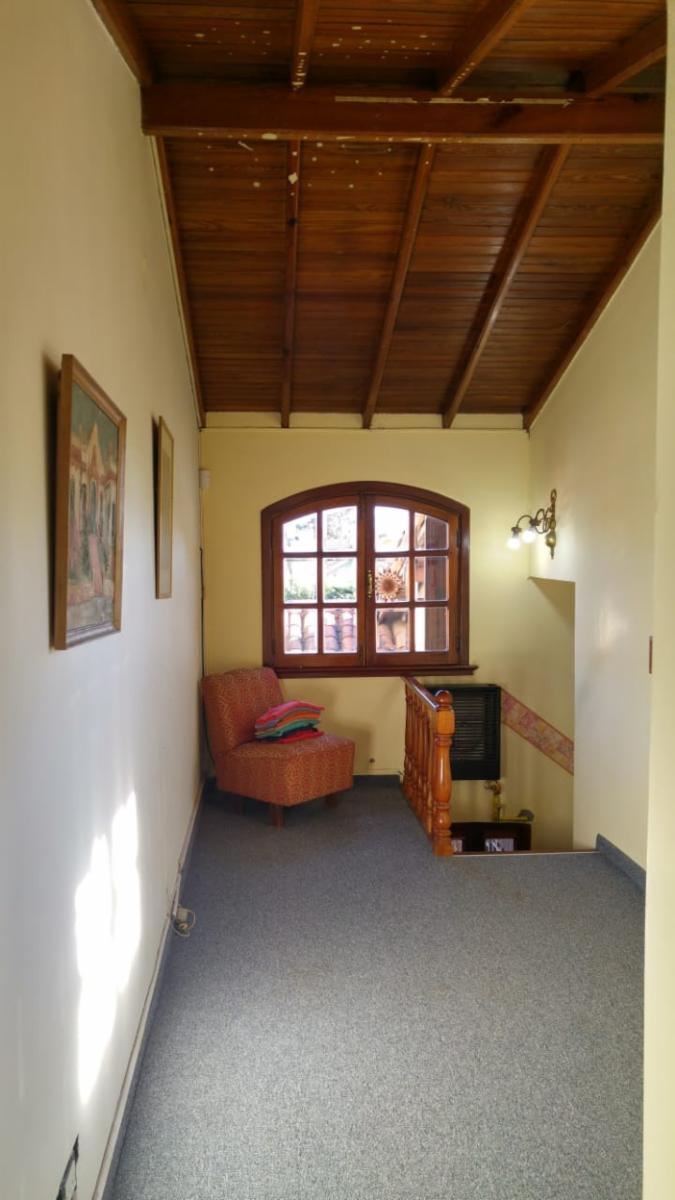 Chalet con más de 6 ambientes a 50 metros de Av. H. Yrigoyen- Burzaco — foto 9