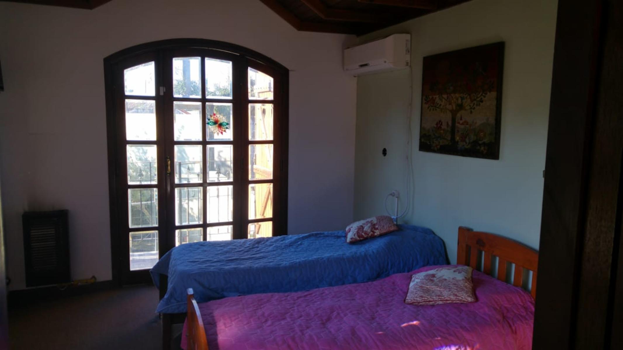 Chalet con más de 6 ambientes a 50 metros de Av. H. Yrigoyen- Burzaco — foto 12