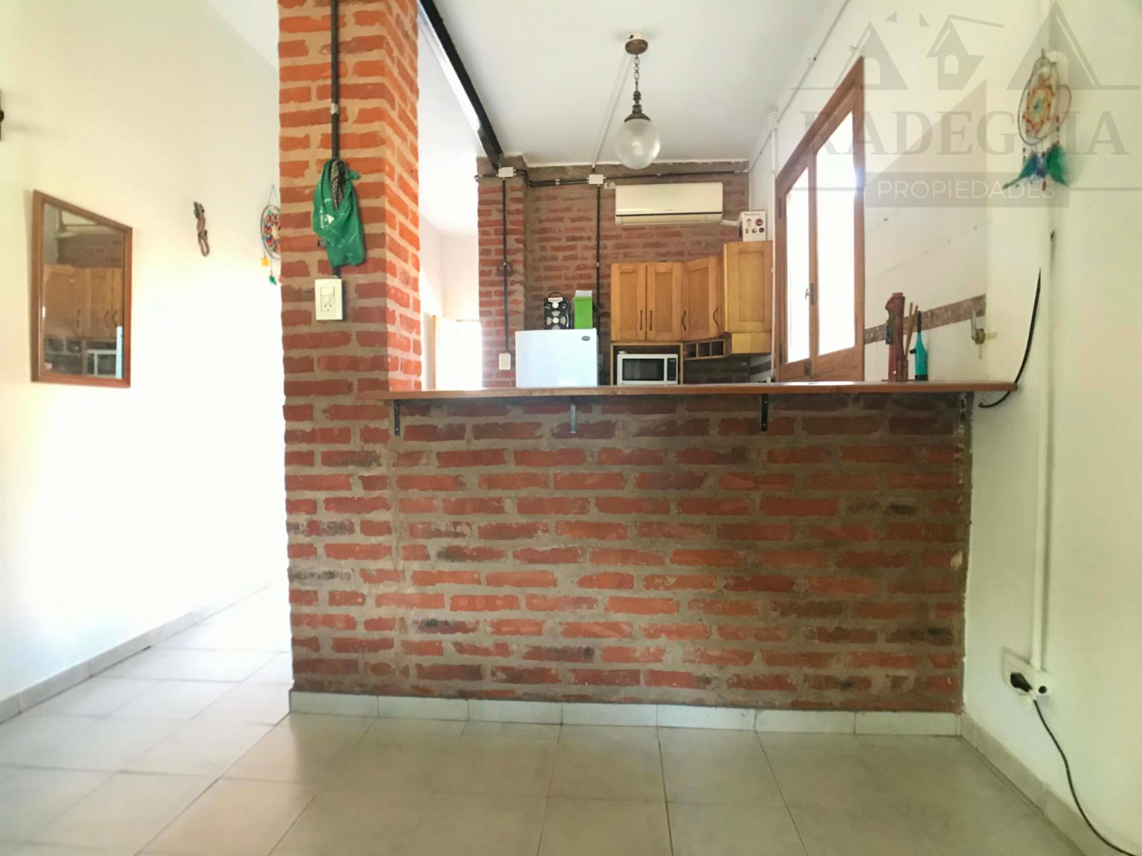 Lote de 300 m2. con departamento a 400 m. de avenida H. Yrigoyen y Monteverde. — foto 6