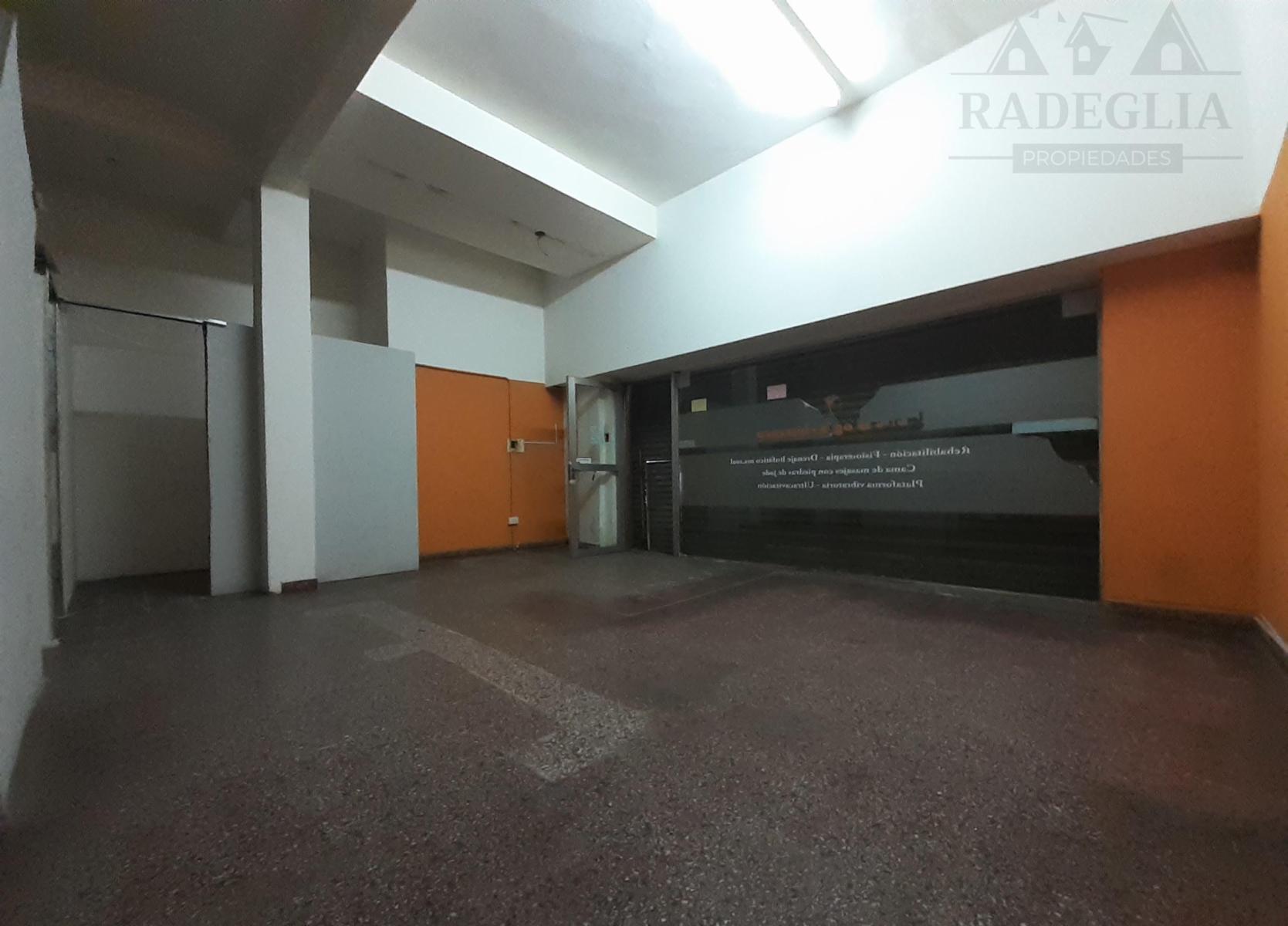 Local comercial sobre 9 de Julio importante tráfico de gente. - 5