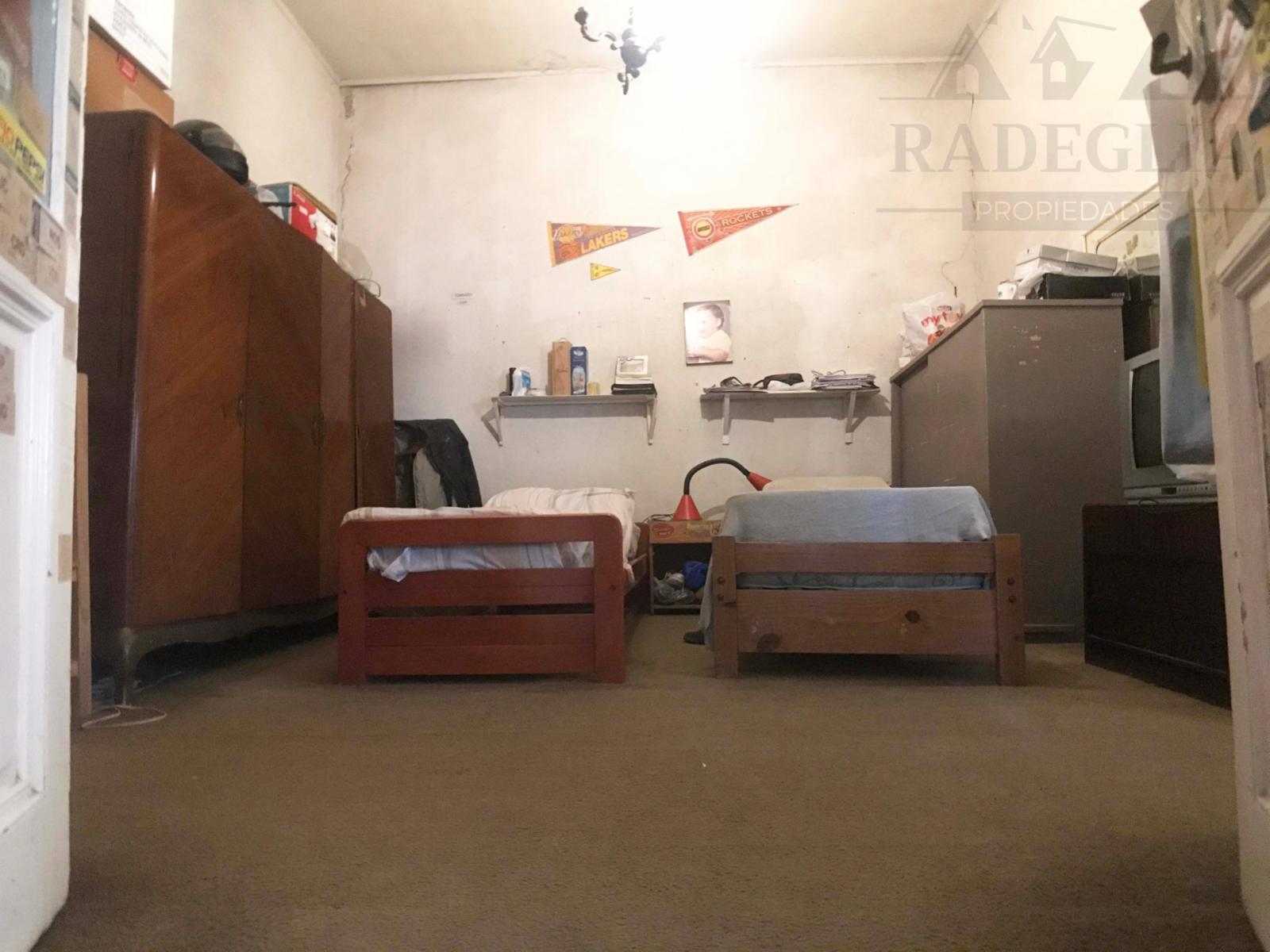 EXCELENTE OPORTUNIDAD - Casa con gran lote - Roca 1338, Burzaco. — foto 7