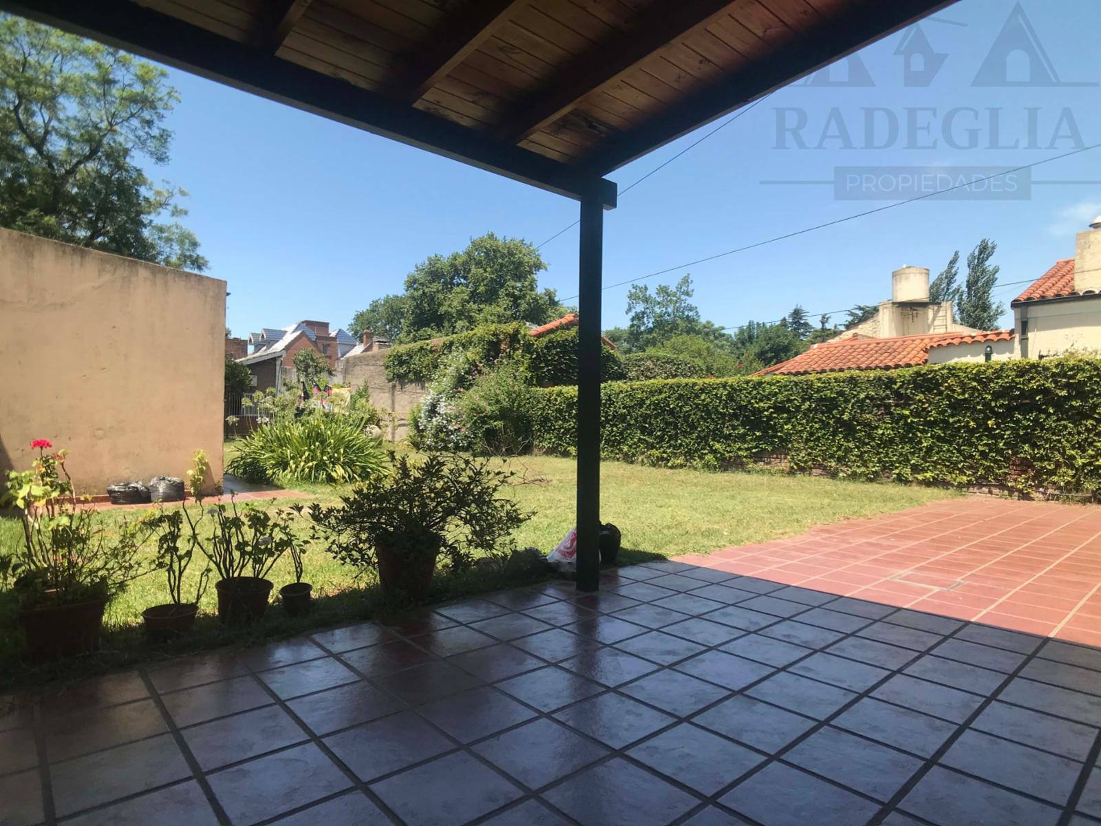 EXCELENTE OPORTUNIDAD - Casa con gran lote - Roca 1338, Burzaco. — foto 8