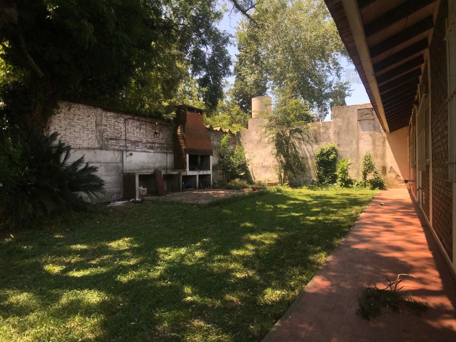 EXCELENTE OPORTUNIDAD - Casa con gran lote - Roca 1338, Burzaco. — foto 12