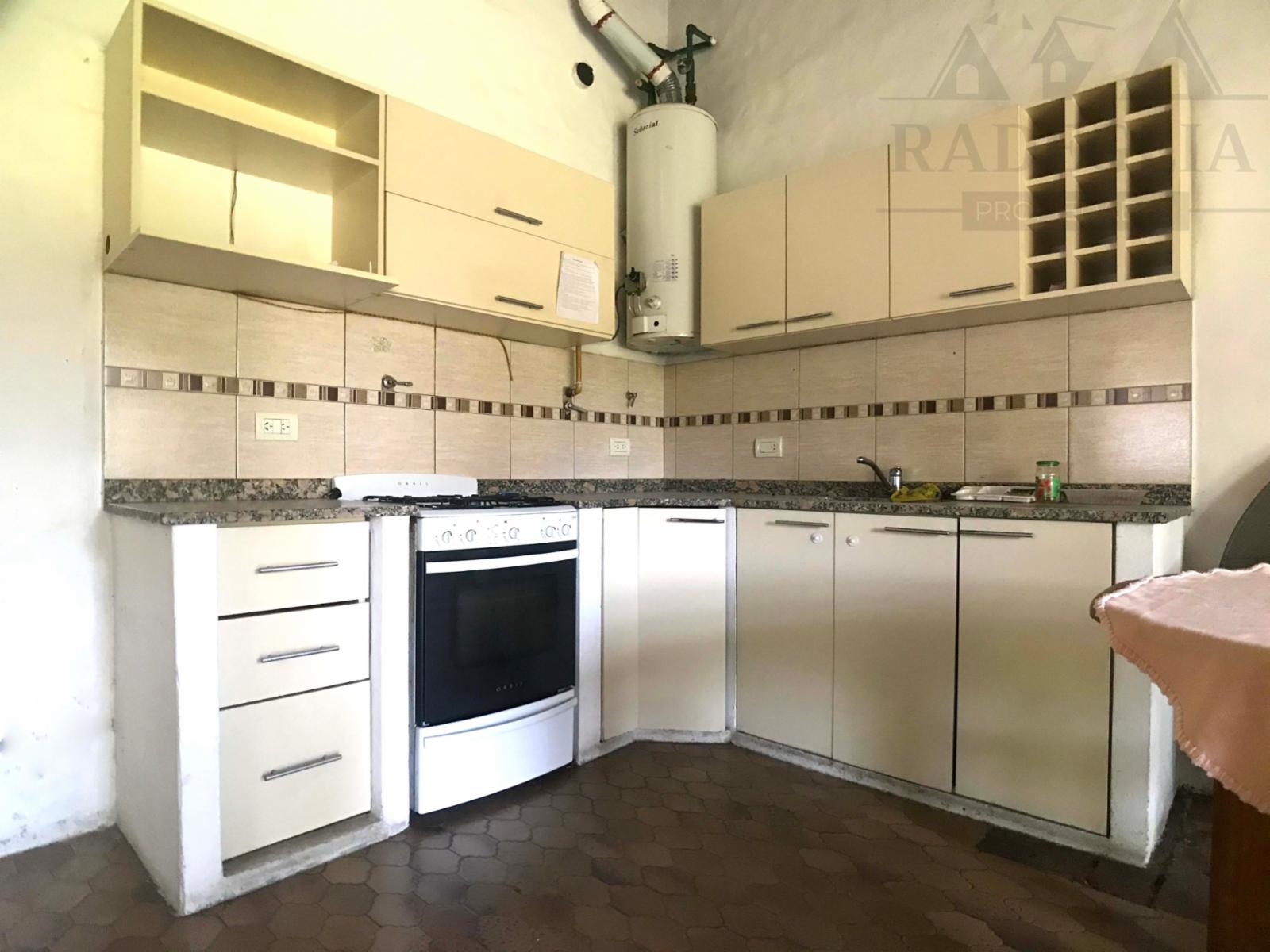 EXCELENTE OPORTUNIDAD - Casa con gran lote - Roca 1338, Burzaco. — foto 14