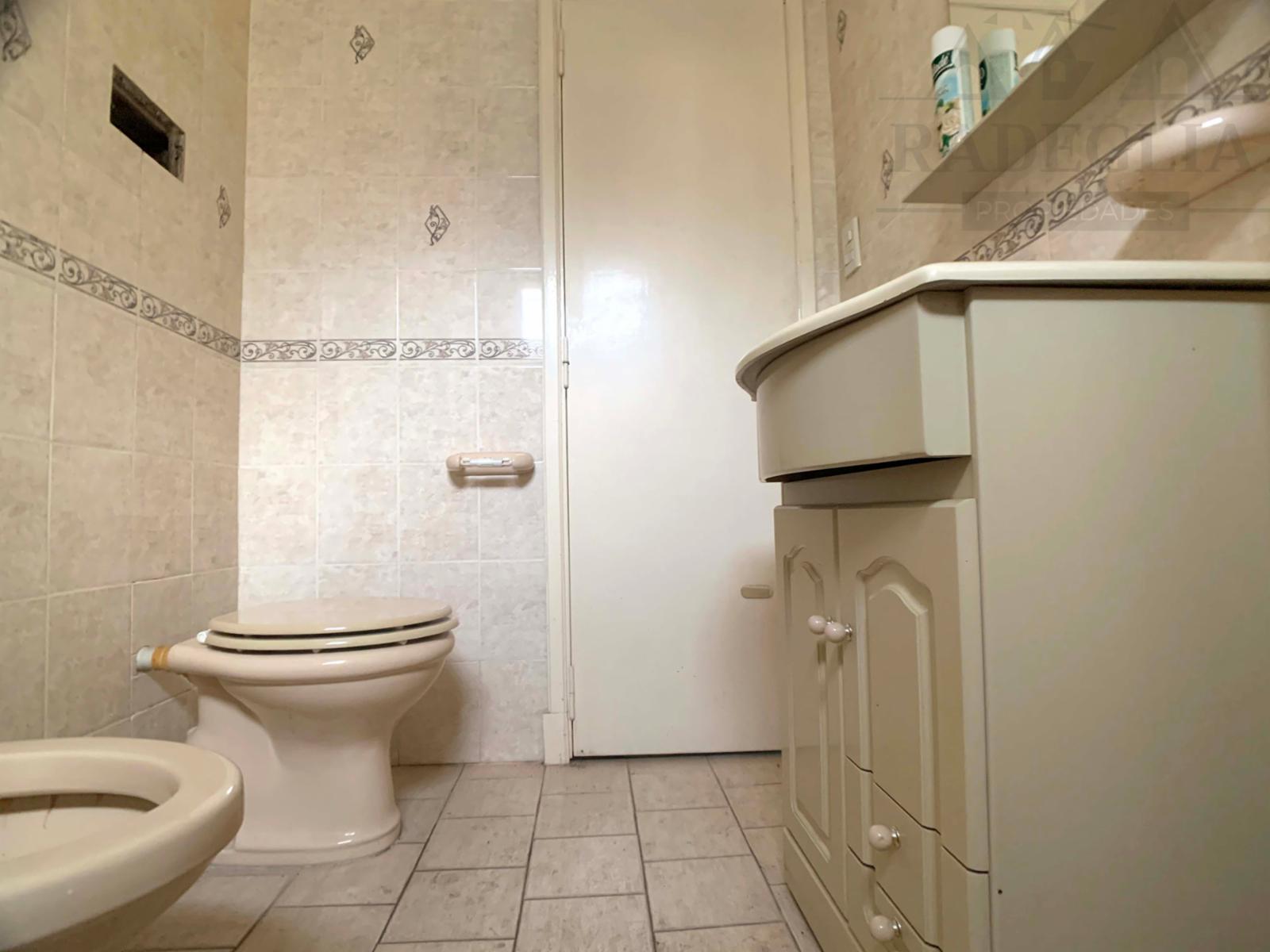 Chalet en muy buen estado - Carlos Diehl 2050, Longchamps. — foto 9