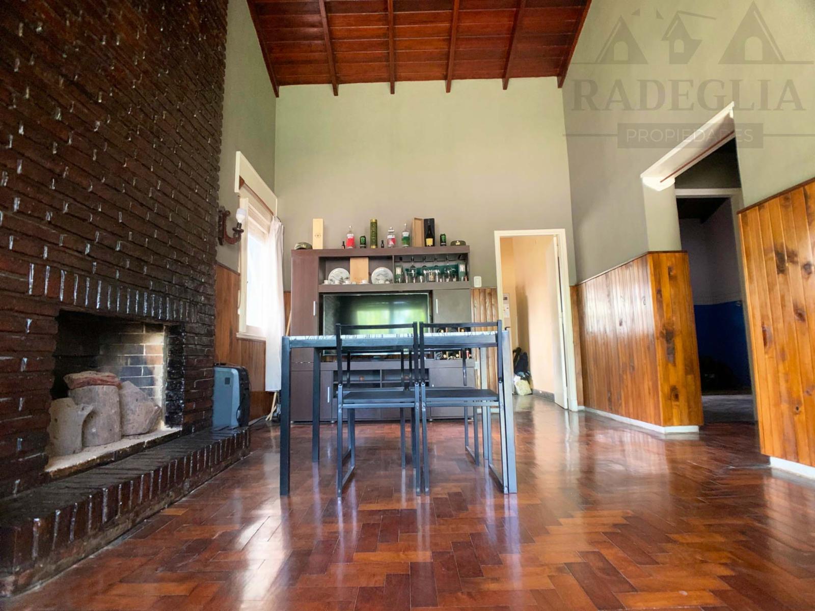 Chalet inmaculado en barrio residencial — foto 3