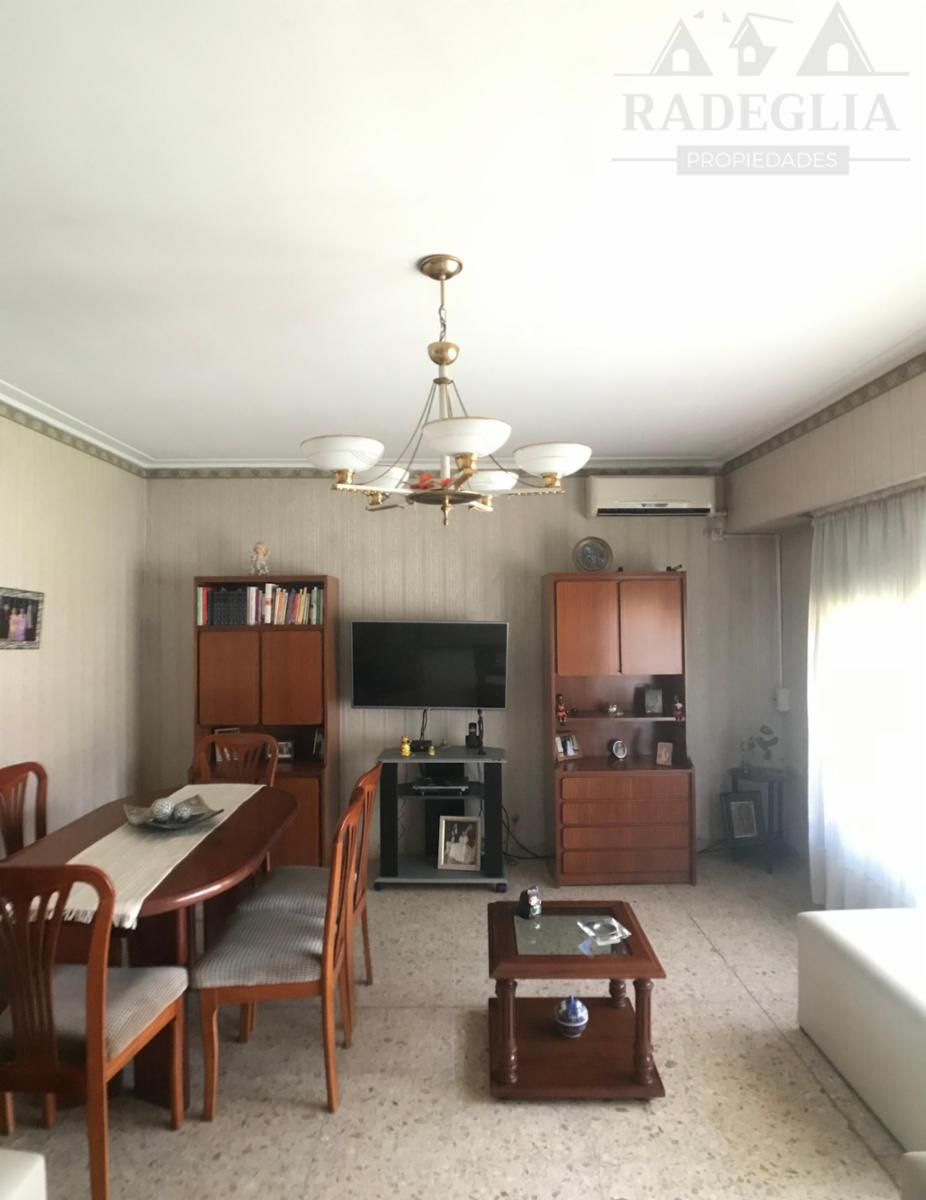 Chalet 3 amb. en esquina, muy buen estado - Burzaco — foto 4