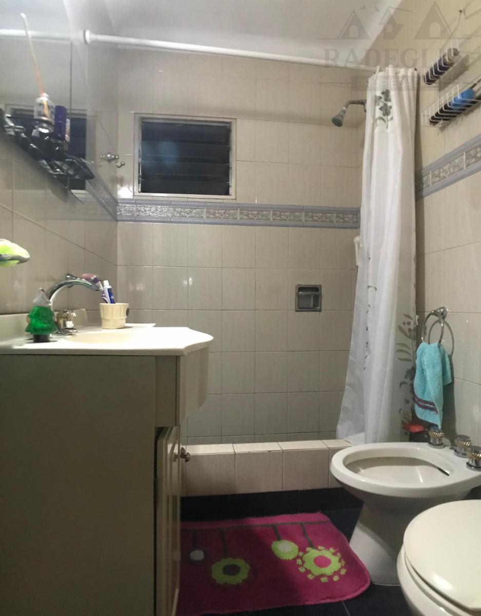 Chalet 3 amb. en esquina, muy buen estado - Burzaco — foto 7