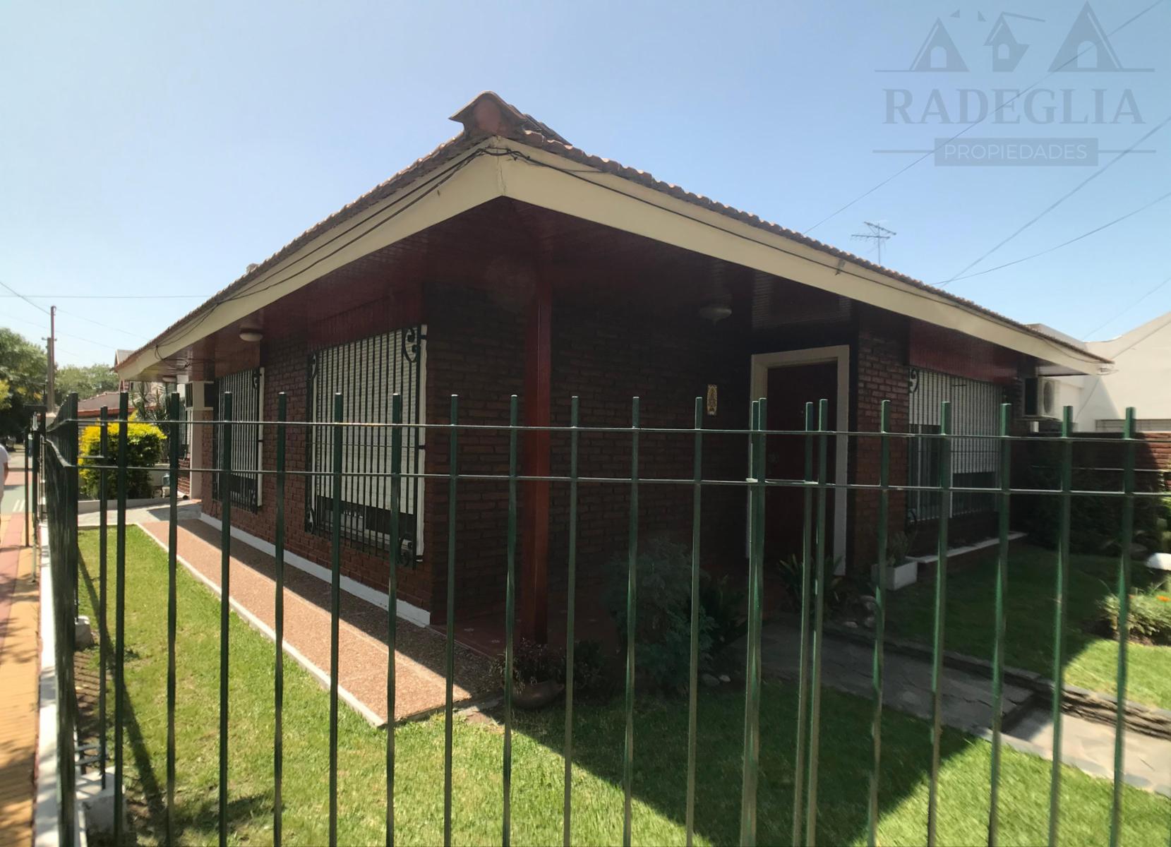 Chalet 3 amb. en esquina, muy buen estado - Burzaco — foto 10