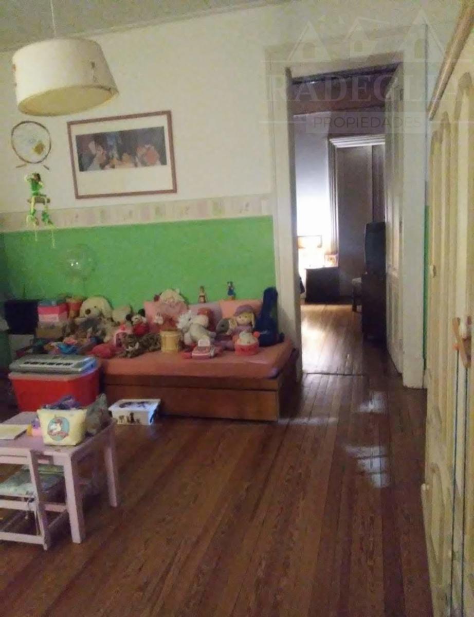 Chalet Ingles sobre calle Pres. Arturo Illia, a 100 de importante avenida- R. Calzada — foto 4