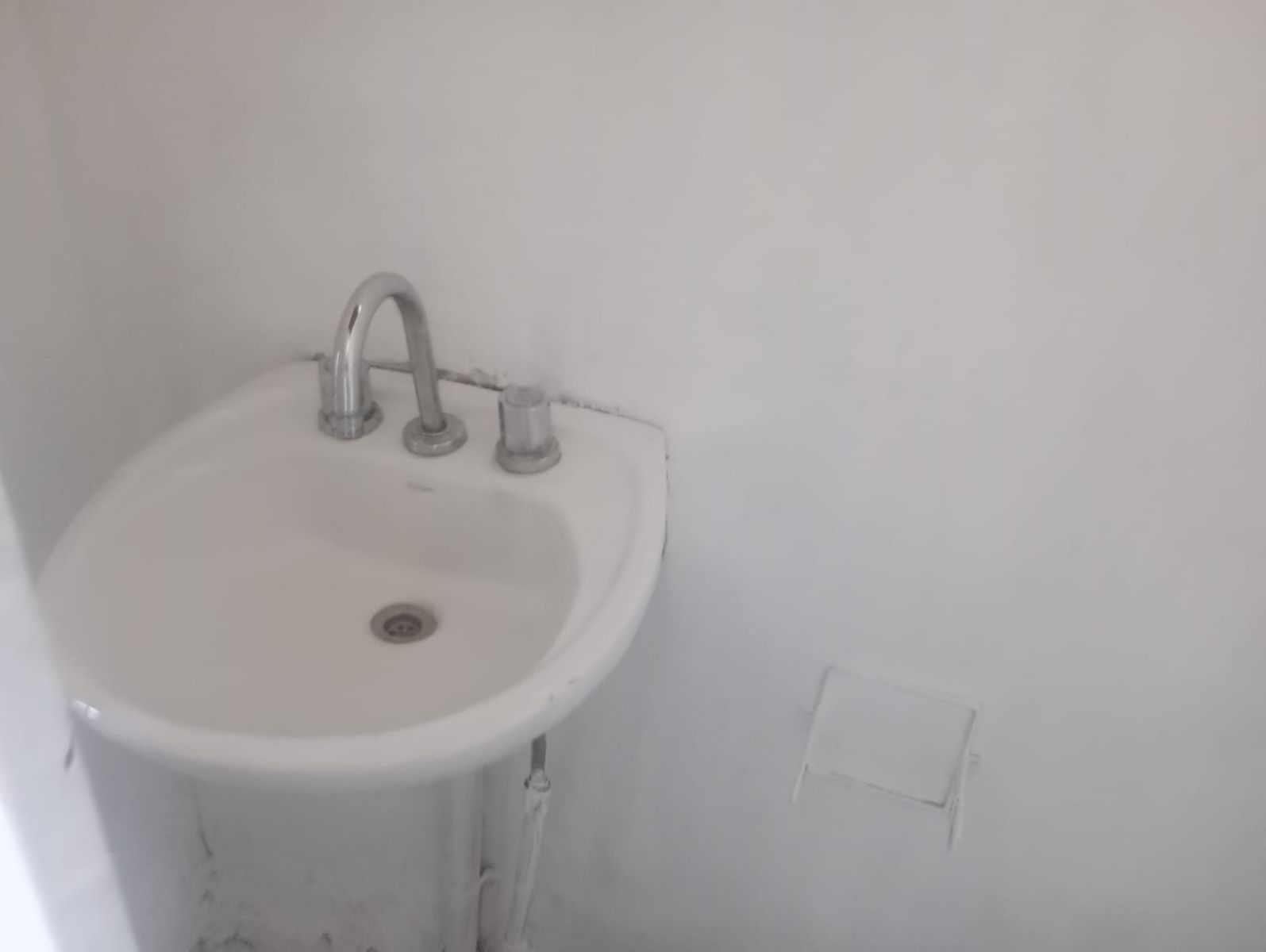 DORREGO Ubicadísimo Lamadrid Dorrego 90 m2 totales $ 320.000 IMPERIO INMOBILIARIA Mza - 9