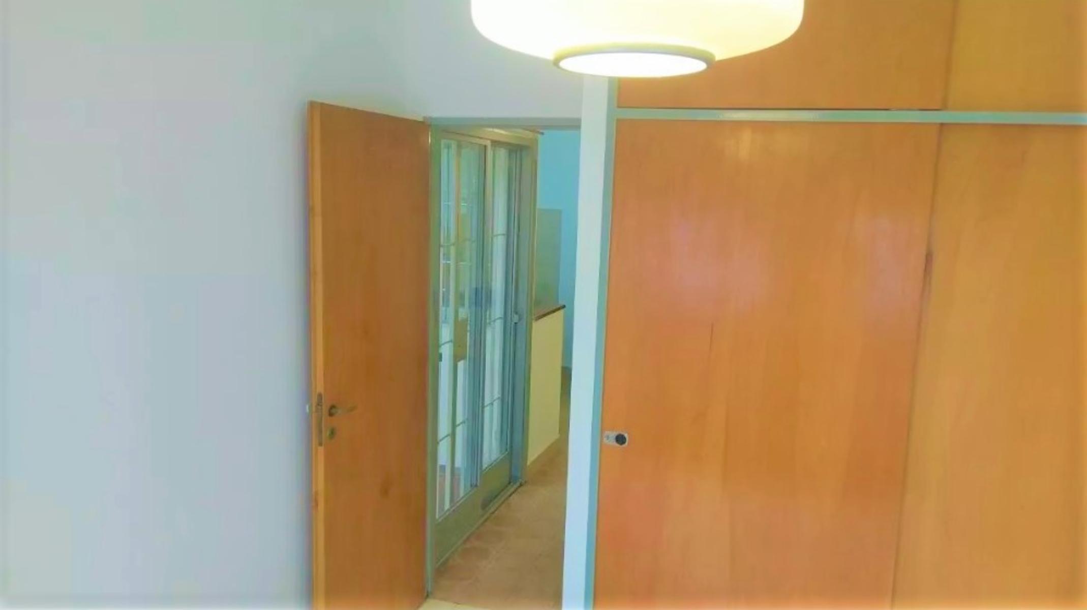 Departamento RETASADO en muy linda zona , cerca de todo en pleno centro de Ramos Mejia, muy cómodo en 1° Piso al frente , muy buen estado de conservación, EXCELENTE PROPIEDAD — foto 10