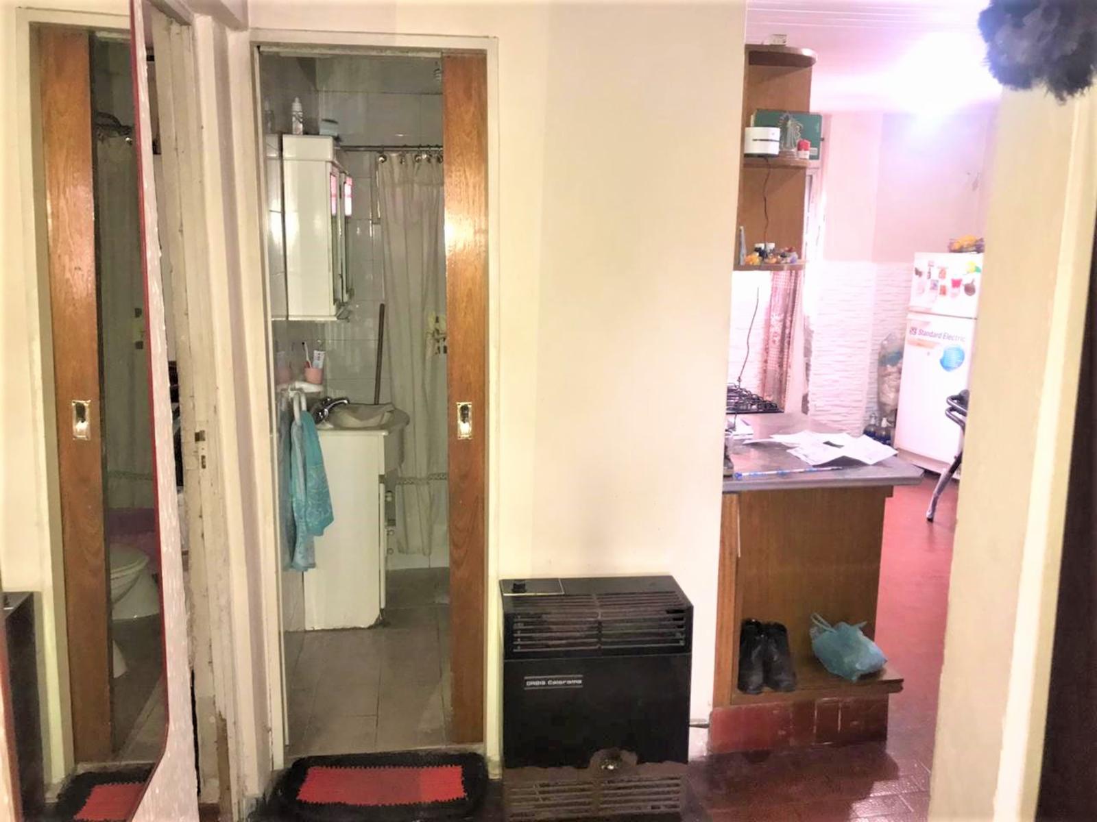 CASA AL FRENTE DE TRES AMBIENTES, MAS UN DEPARTAMENTO DE DOS AMBIENTES, SON 2 UNIDADES FUNCIONALES JUNTAS…. IDEAL DOS FAMILIAS O FAMILIA NUMEROSA — foto 5