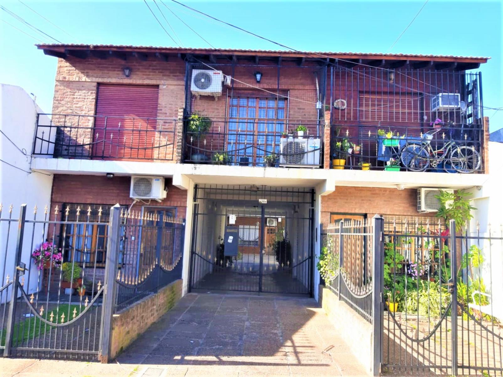 DEPARTAMENTO DE DOS AMBIENTES Y MEDIO EN EL CORAZÓN DE VILLA LUZURIAGA