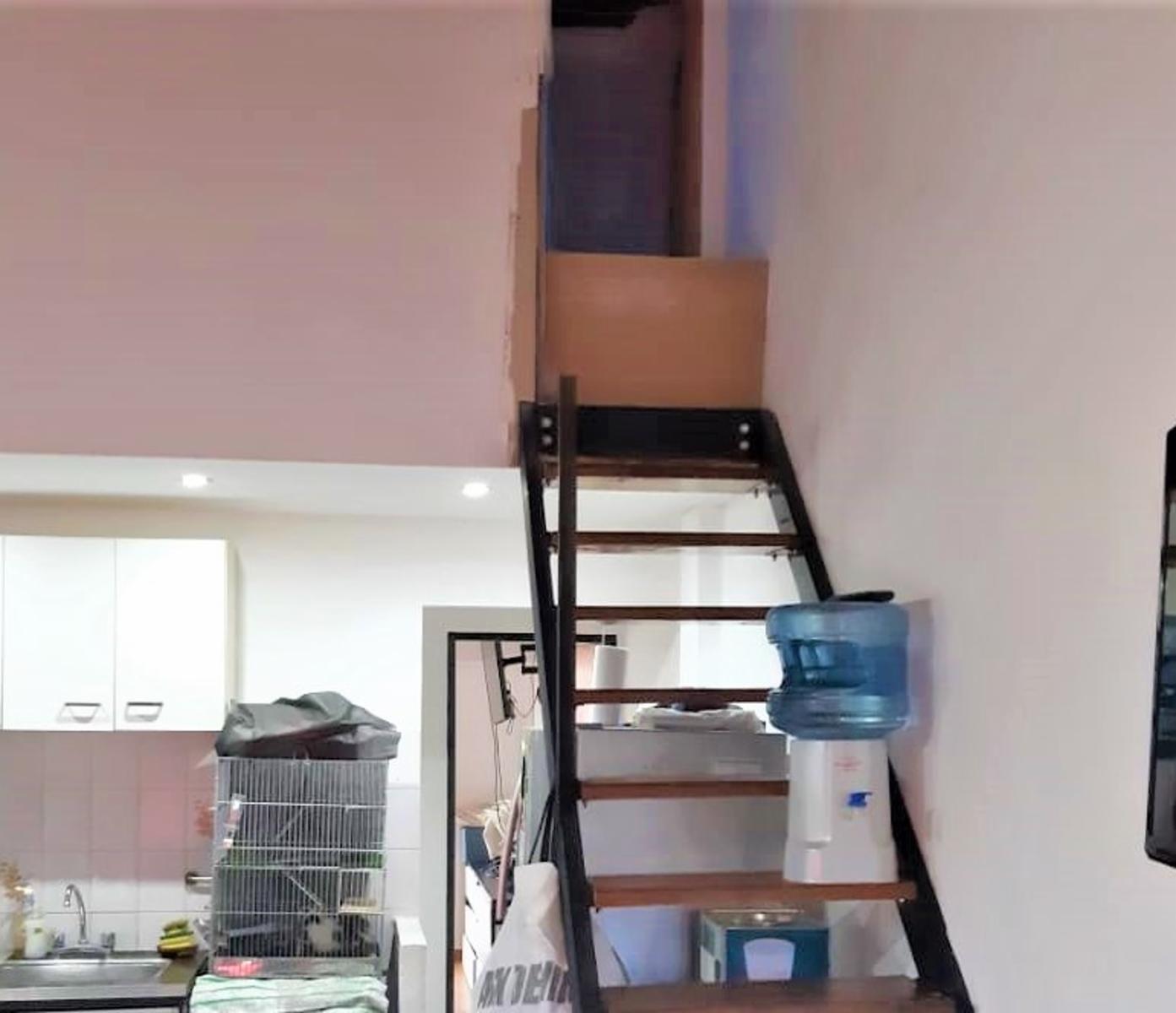 DEPARTAMENTO DE DOS AMBIENTES Y MEDIO EN EL CORAZÓN DE VILLA LUZURIAGA — foto 12