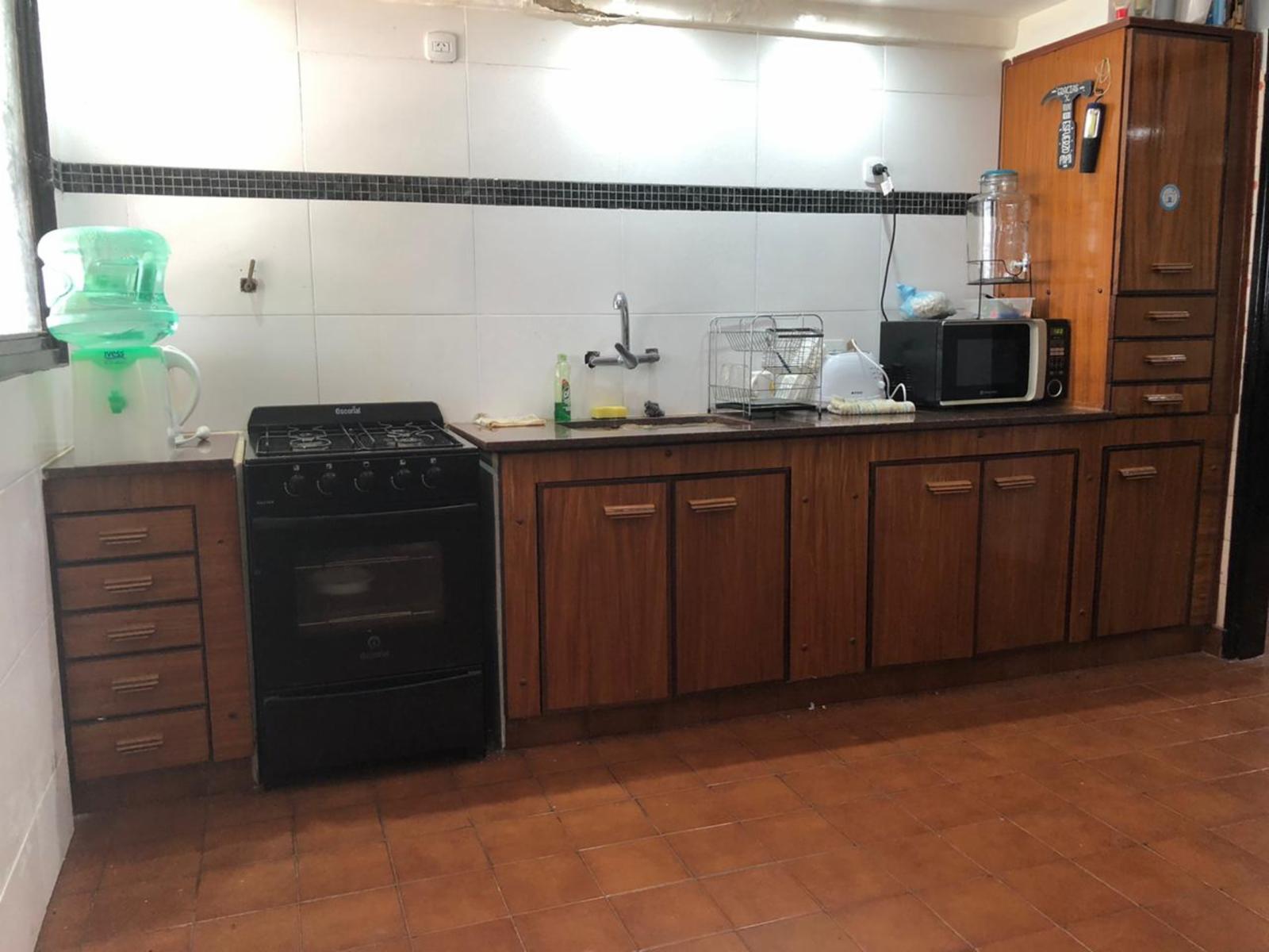 Casa estilo abovedada en Ituzaingo Norte de 4 ambientes con cochera para varios autos — foto 5