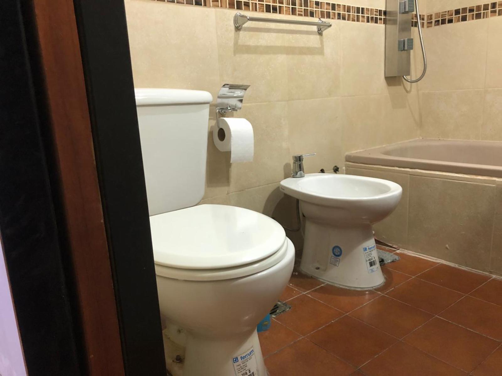 Casa estilo abovedada en Ituzaingo Norte de 4 ambientes con cochera para varios autos — foto 9