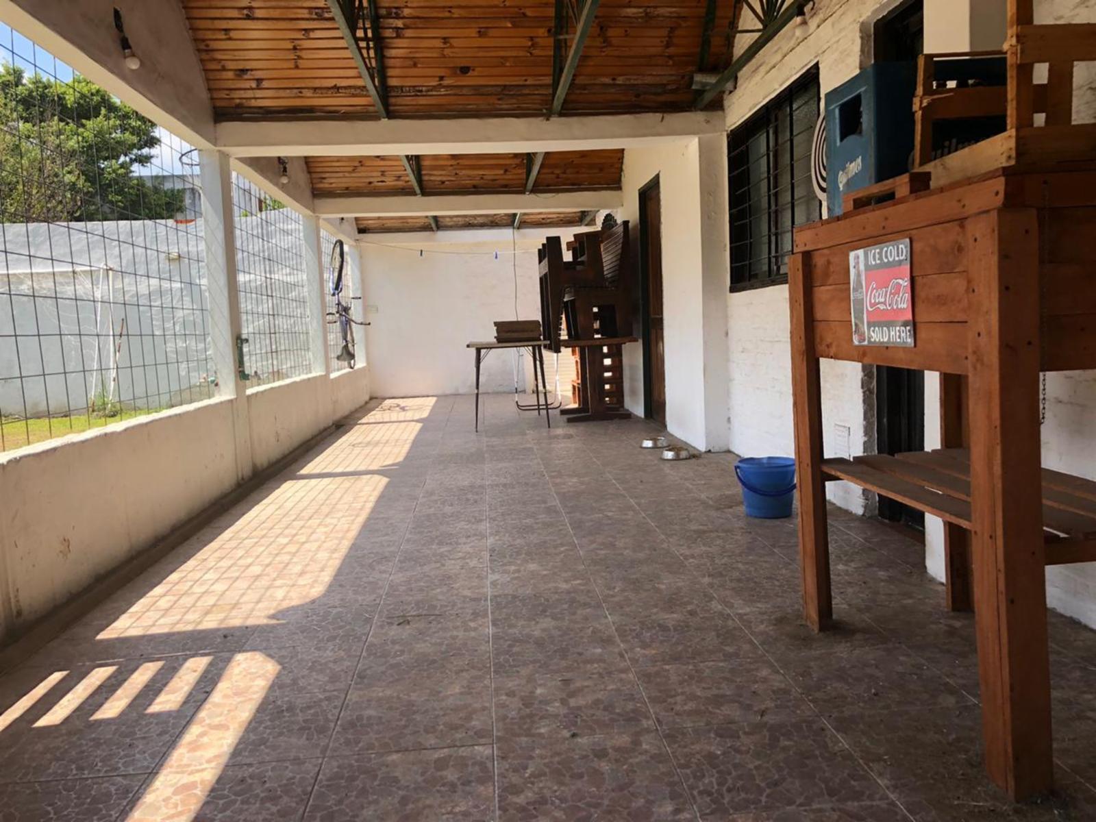Casa estilo abovedada en Ituzaingo Norte de 4 ambientes con cochera para varios autos — foto 12