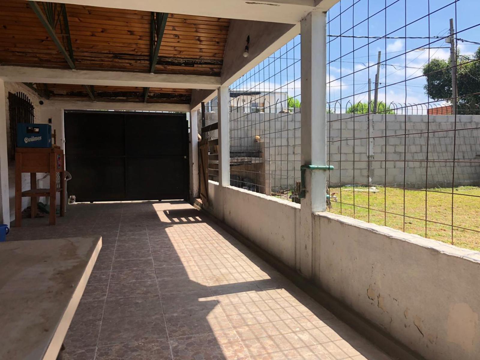 Casa estilo abovedada en Ituzaingo Norte de 4 ambientes con cochera para varios autos — foto 13