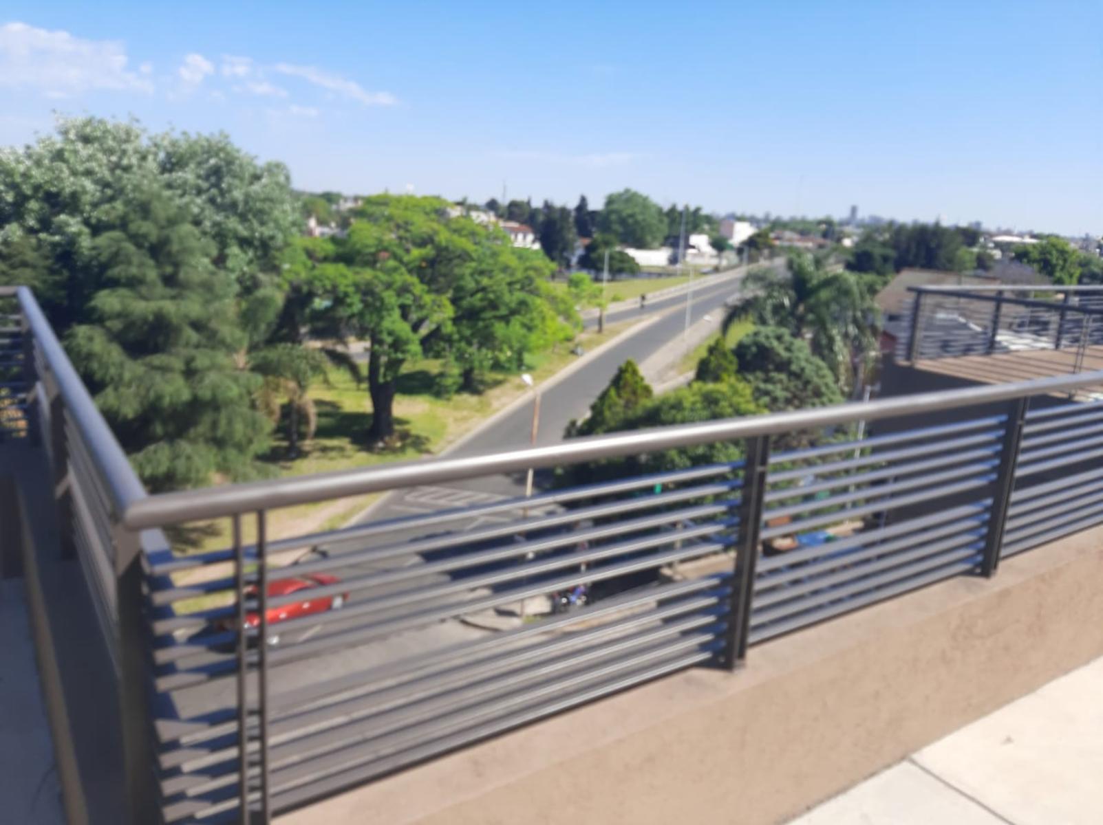 Departamento de 1 amb divisible (ambiente y medio) más de 40m2 espectacular con Cochera y Baulera. en Complejo &quotWard Plaza&quot el lugar más exclusivo del Oeste “Zona colegio Ward” — foto 9