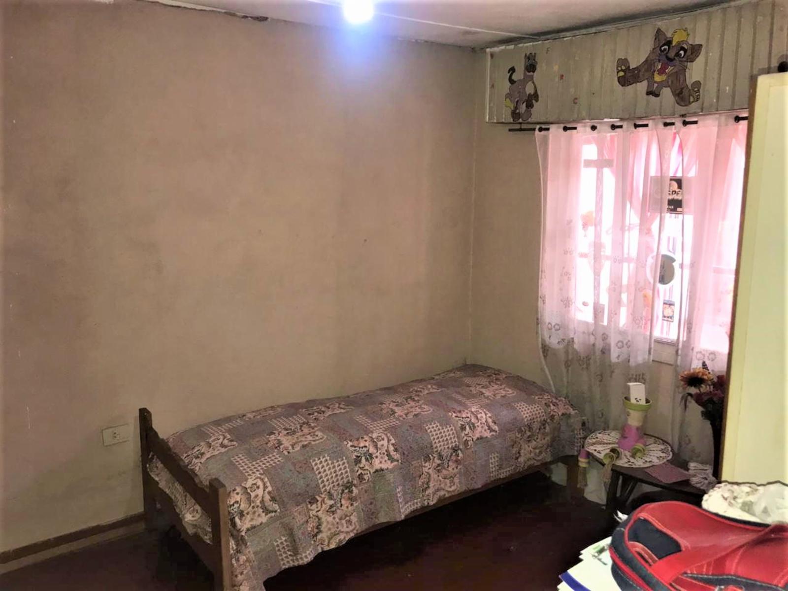 CASA AL FRENTE DE 3 AMBIENTES + UN DEPARTAMENTO DE 2 AMBIENTES U$D 40.000 y Cuotas — foto 5
