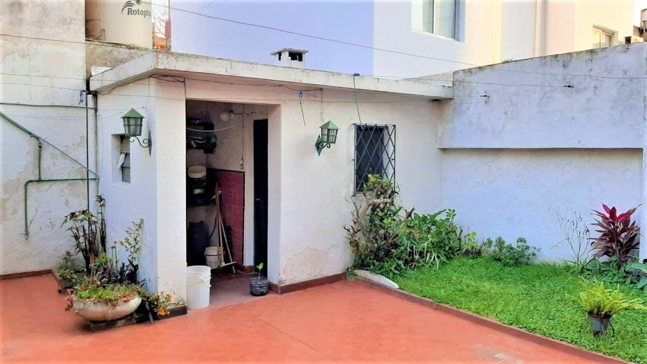 CASA EN MORÓN CENTRO (BOATTI Y CARLOS PELLEGRINI), DE TRES PLANTAS, IDEAL USO COMERCIAL — foto 14