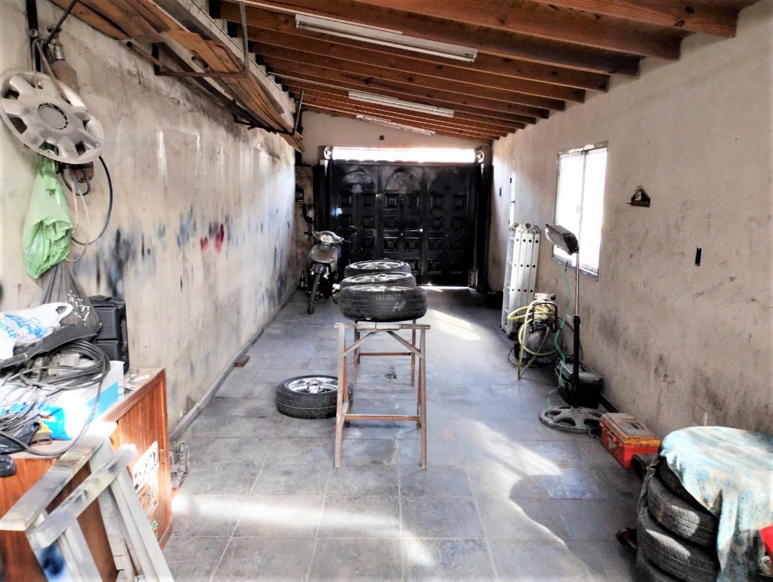 CASA DE TRES AMBIENTES A REFACCIONAR EN ISIDRO CASANOVA, ATALAYA — foto 8