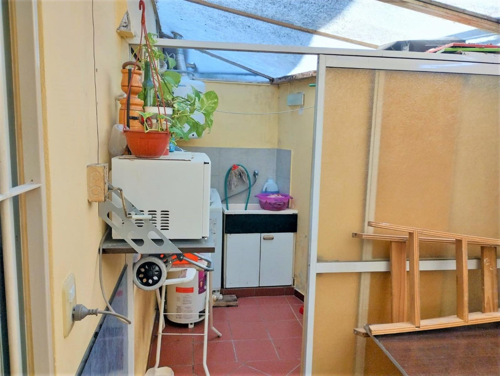 DEPARTAMENTO ,PH, CASA EN VENTA DE 2 AMBIENTES EN PLANTA BAJA CERCA DEL CENTRO DE MORÓN. — foto 11