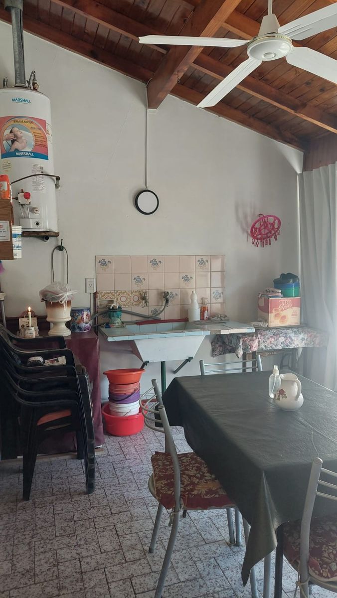 CASA TIPO AMERICANA EXCELENTE UBICACION — foto 4