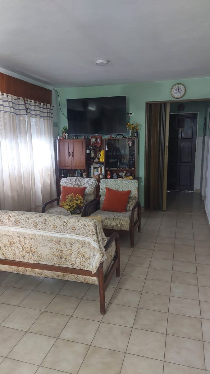 CASA TIPO AMERICANA EXCELENTE UBICACION — foto 5