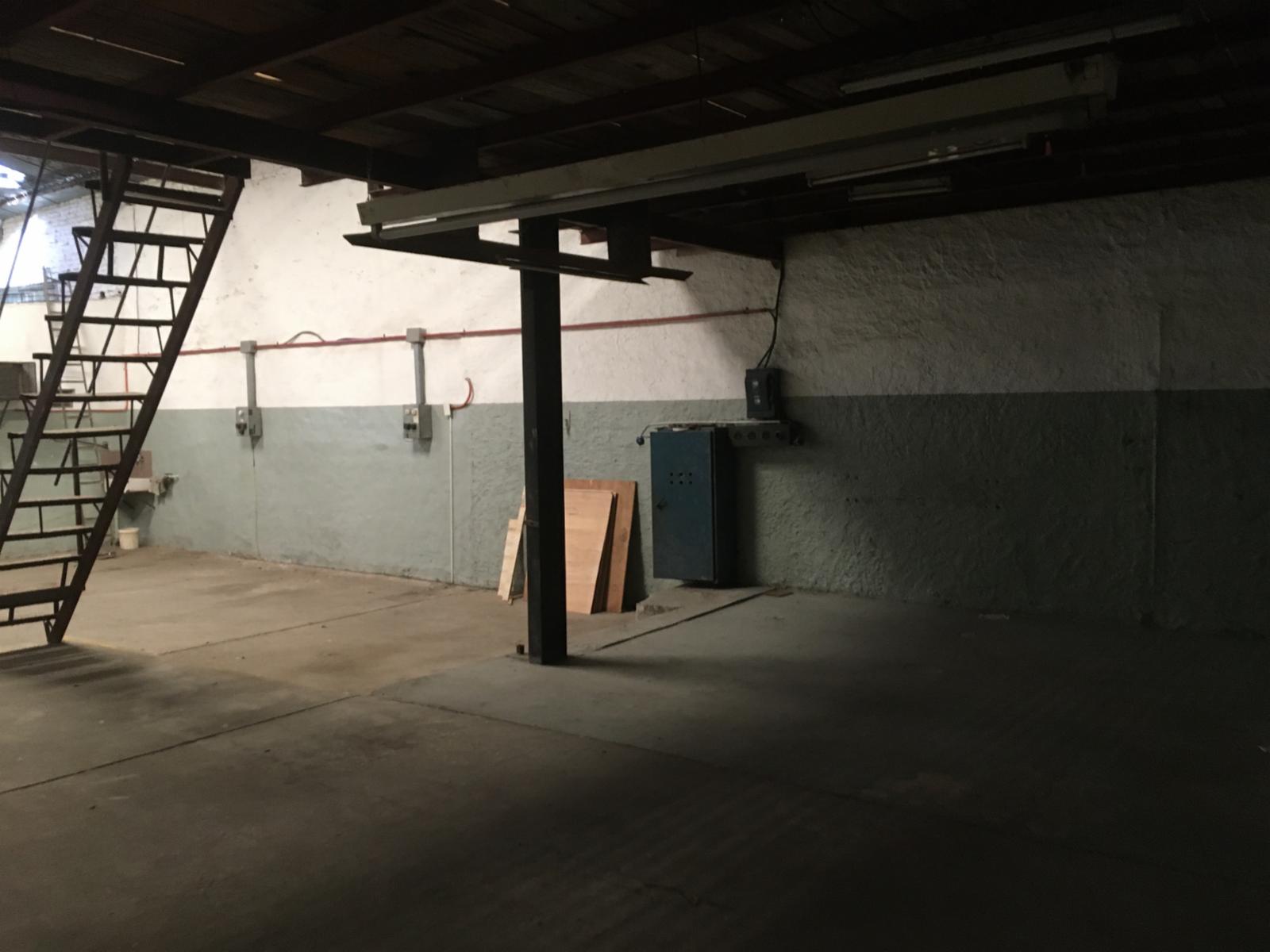 VENTA ¡¡¡¡IMPECABLE GALPON DE 230 M2 FUERZA MOTRIZ — foto 10