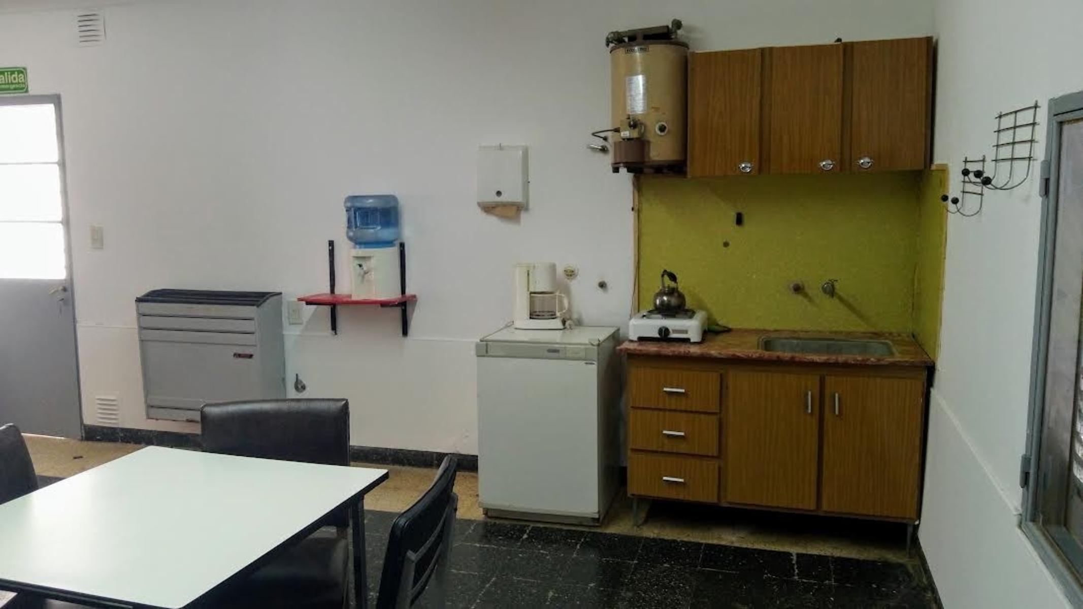 VENTA IMPORTANTE PROPIEDAD CON LOCAL COMERCIAL. - 6