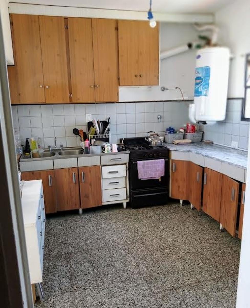VENTA IMPORTANTE PROPIEDAD CON LOCAL COMERCIAL. - 11