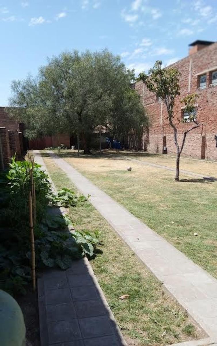 VENTA IMPORTANTE PROPIEDAD CON LOCAL COMERCIAL. - 17