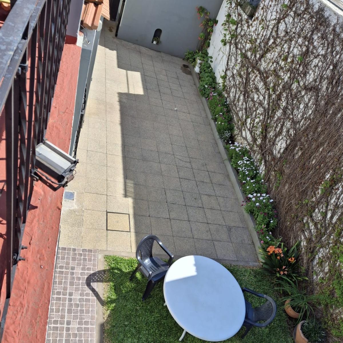 CHALET EN ESQUINA APTO CREDITO EN HERMOSO BARRIO — foto 4