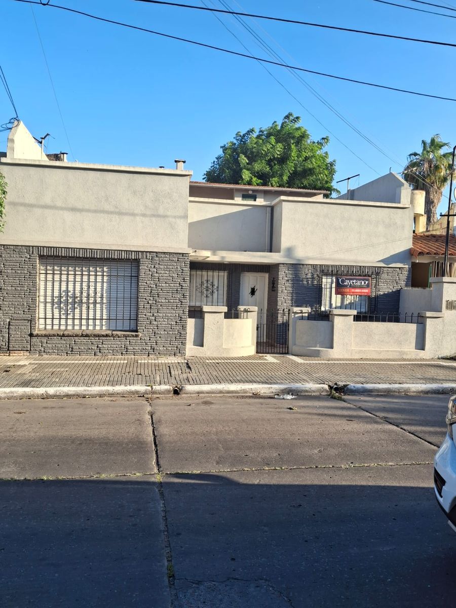 CASA EN TEMPERLEY IDEAL DOS FAMILIAS APTA CREDITO BANCARIO