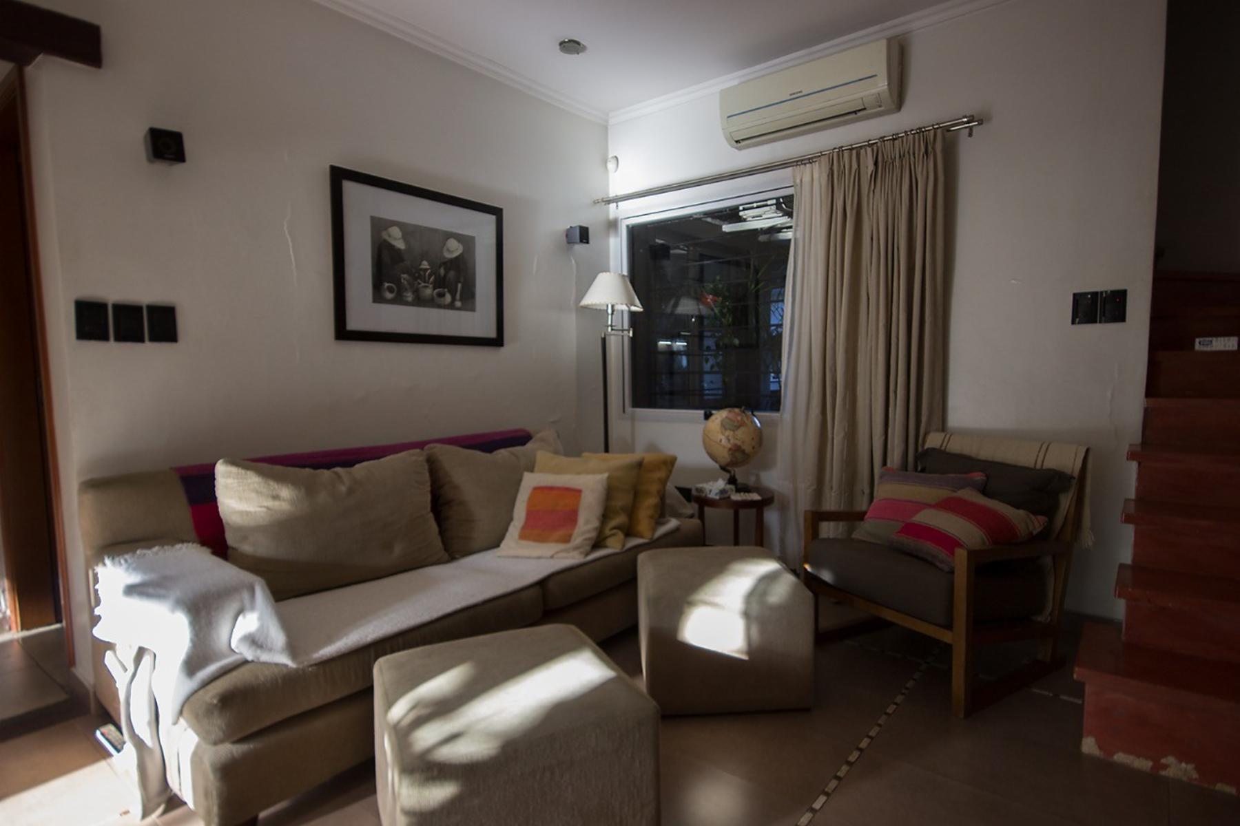 CHALET DE 3 AMBIENTES JARDIN Y COCHERA APTO CREDITO BANCARIO