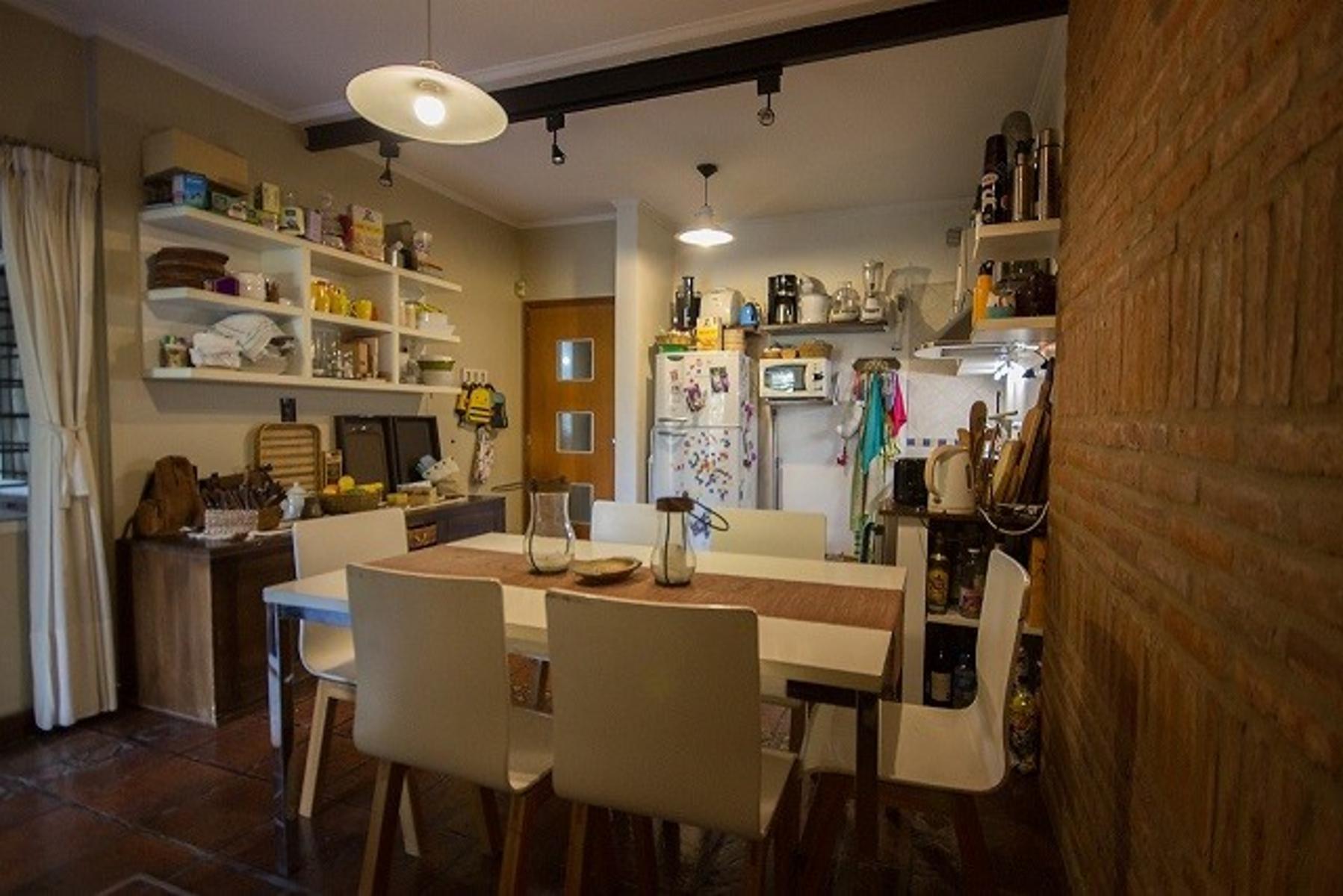 CHALET DE 3 AMBIENTES JARDIN Y COCHERA APTO CREDITO BANCARIO — foto 5