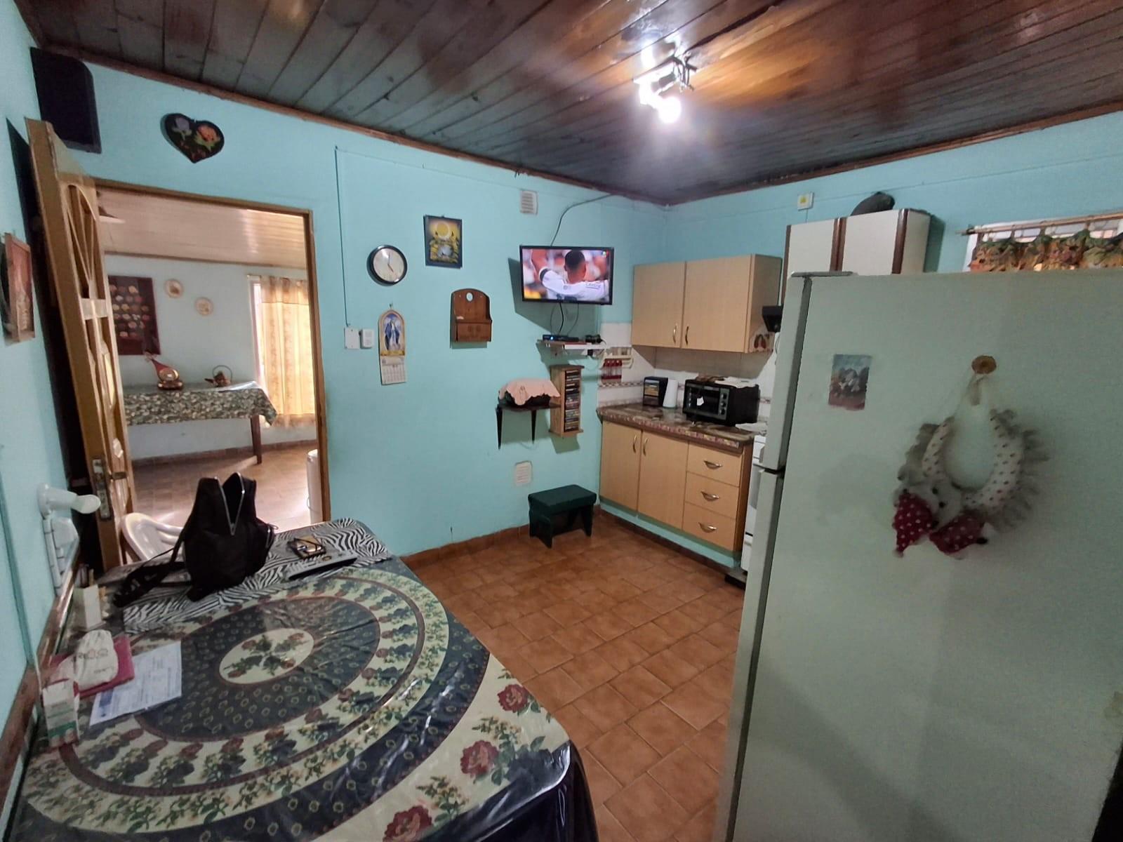 OPORTUNIDAD CASA 3 AMBIENTES Y GARAGE — foto 4