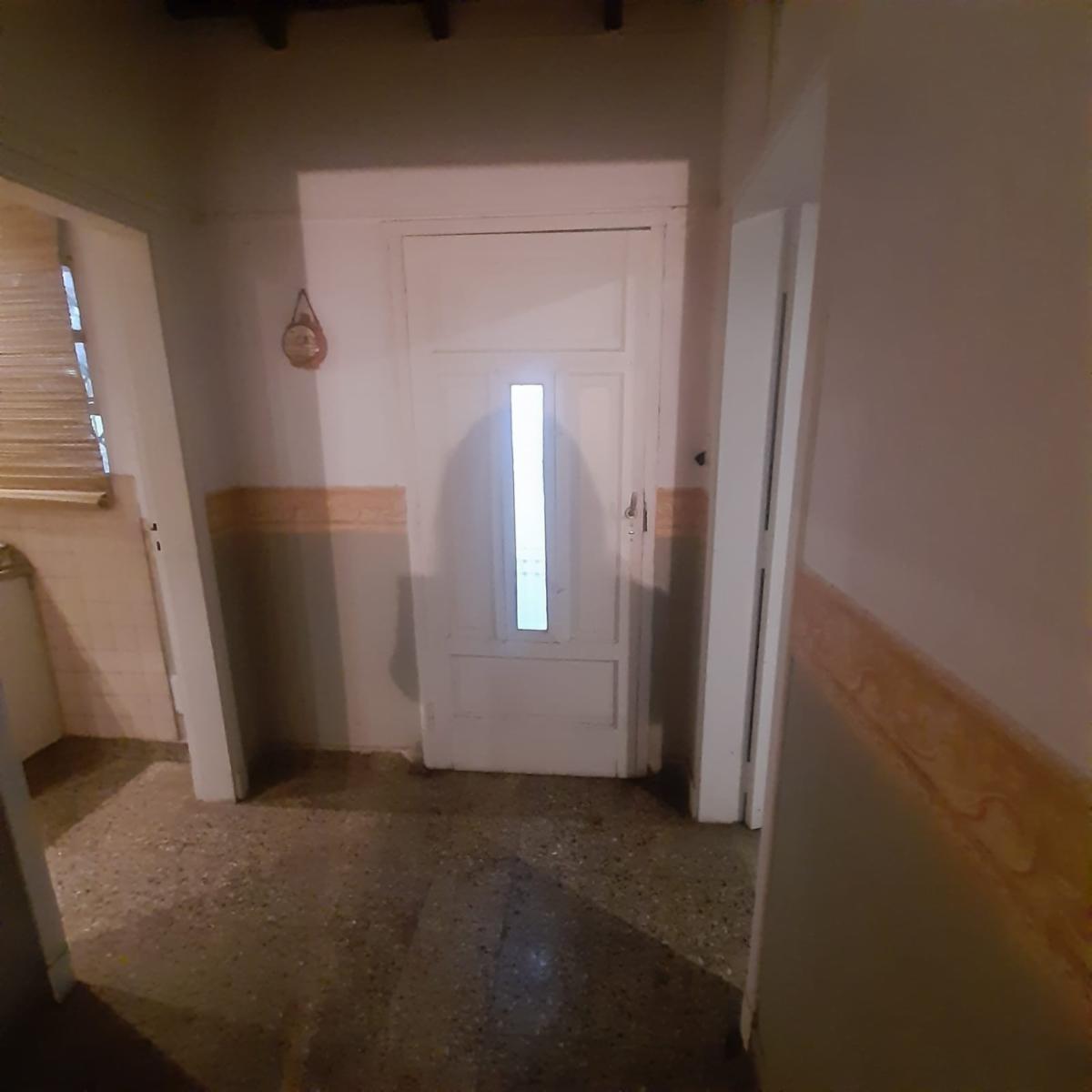 DOS CASAS EN AMPLIO LOTE EN CLAYPOLE CERCANO A LA ESTACION DE TREN — foto 5