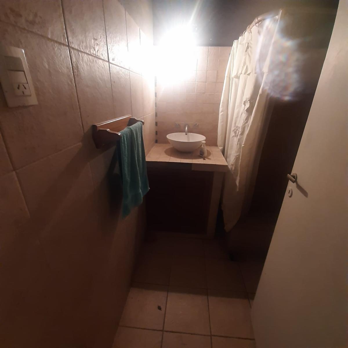 DOS CASAS EN AMPLIO LOTE EN CLAYPOLE CERCANO A LA ESTACION DE TREN — foto 13