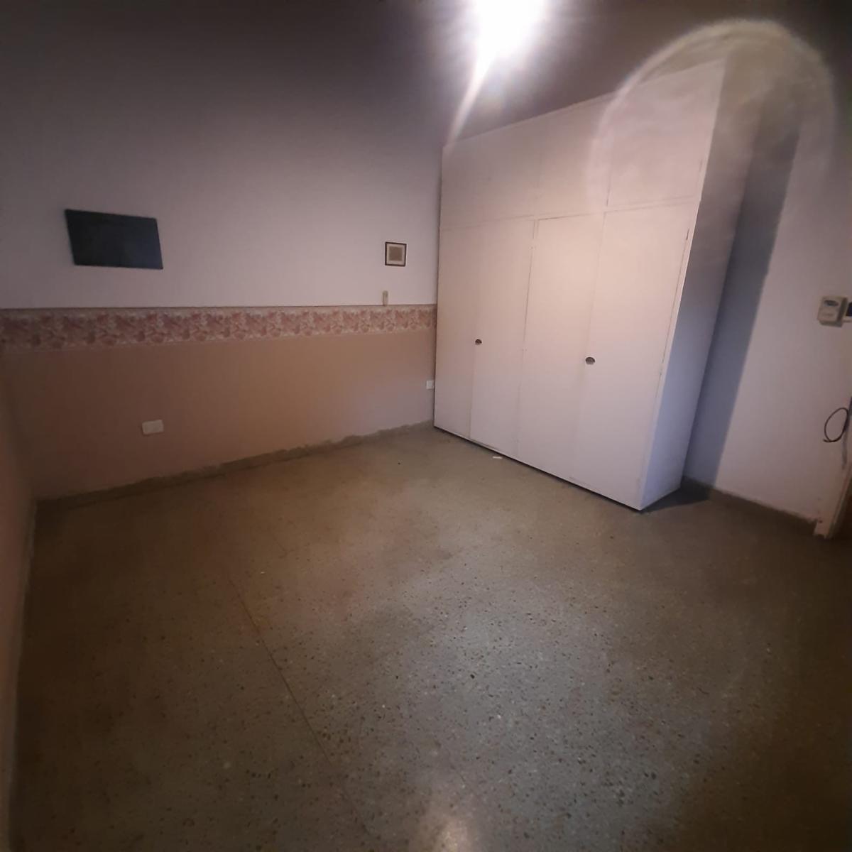 DOS CASAS EN AMPLIO LOTE EN CLAYPOLE CERCANO A LA ESTACION DE TREN — foto 15