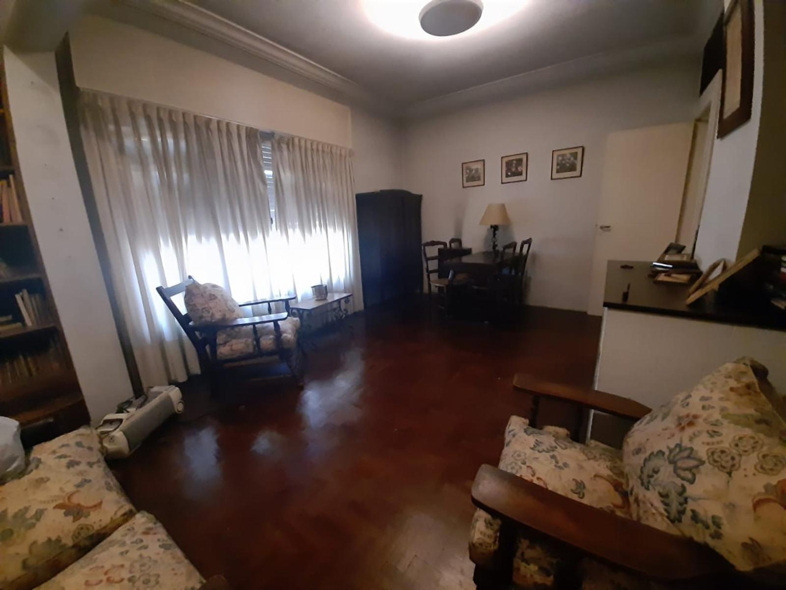 CHALET 3 AMBIENTES EN ESQUINA CON JARDIN Y COCHERA — foto 3