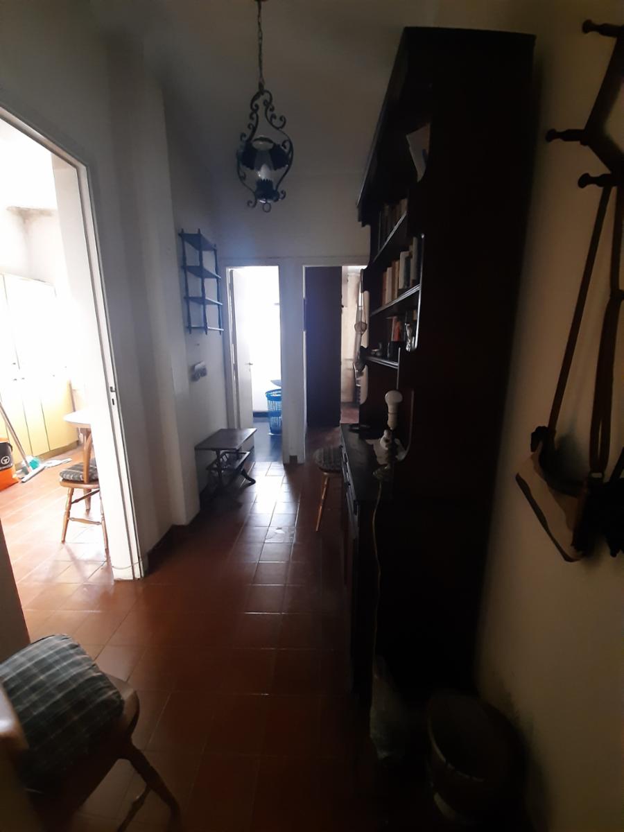 CHALET 3 AMBIENTES EN ESQUINA CON JARDIN Y COCHERA — foto 4