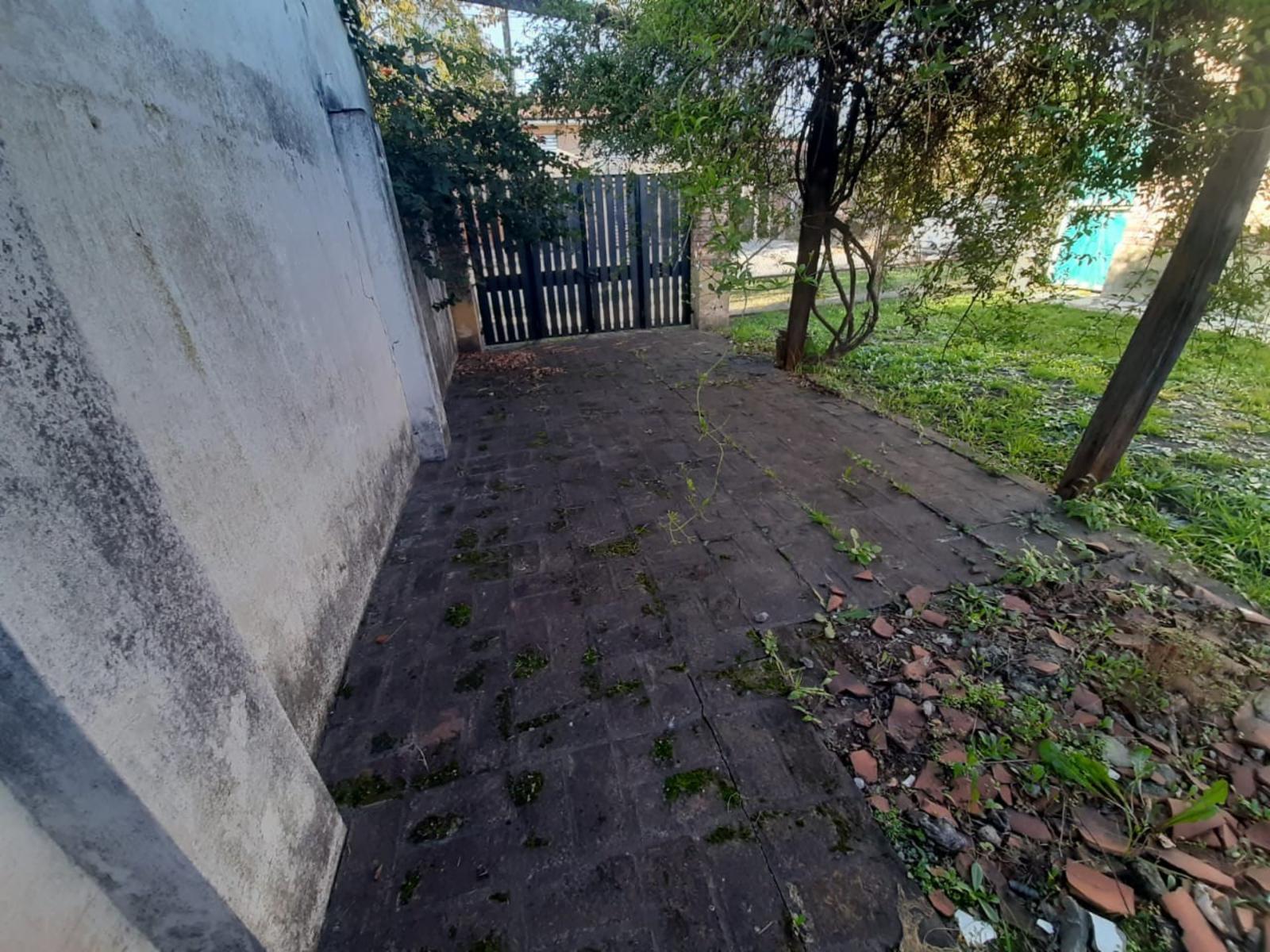 CHALET 3 AMBIENTES EN ESQUINA CON JARDIN Y COCHERA — foto 13