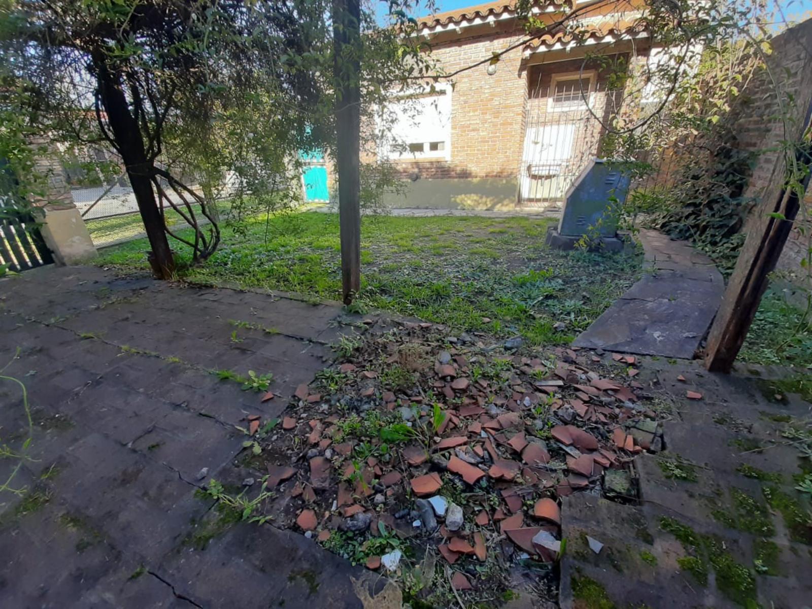 CHALET 3 AMBIENTES EN ESQUINA CON JARDIN Y COCHERA — foto 15