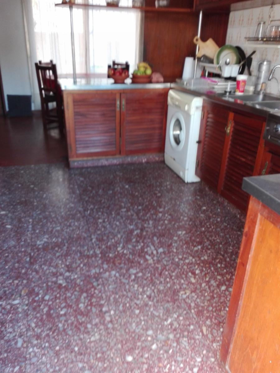 EXCELENTE PROPIEDAD EN JOSE MARMOL VENTA URGENTE Y DIRECTA APTA CREDITO — foto 11