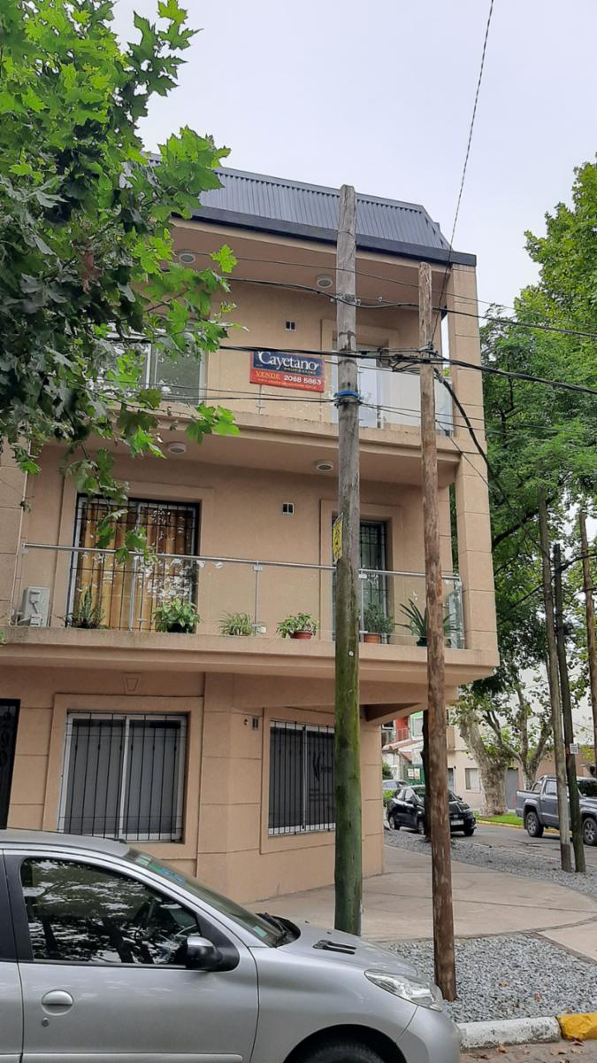 DEPARTAMENTO DE 2 AMBIENTES CON COCHERA EN LOMAS DE ZAMORA