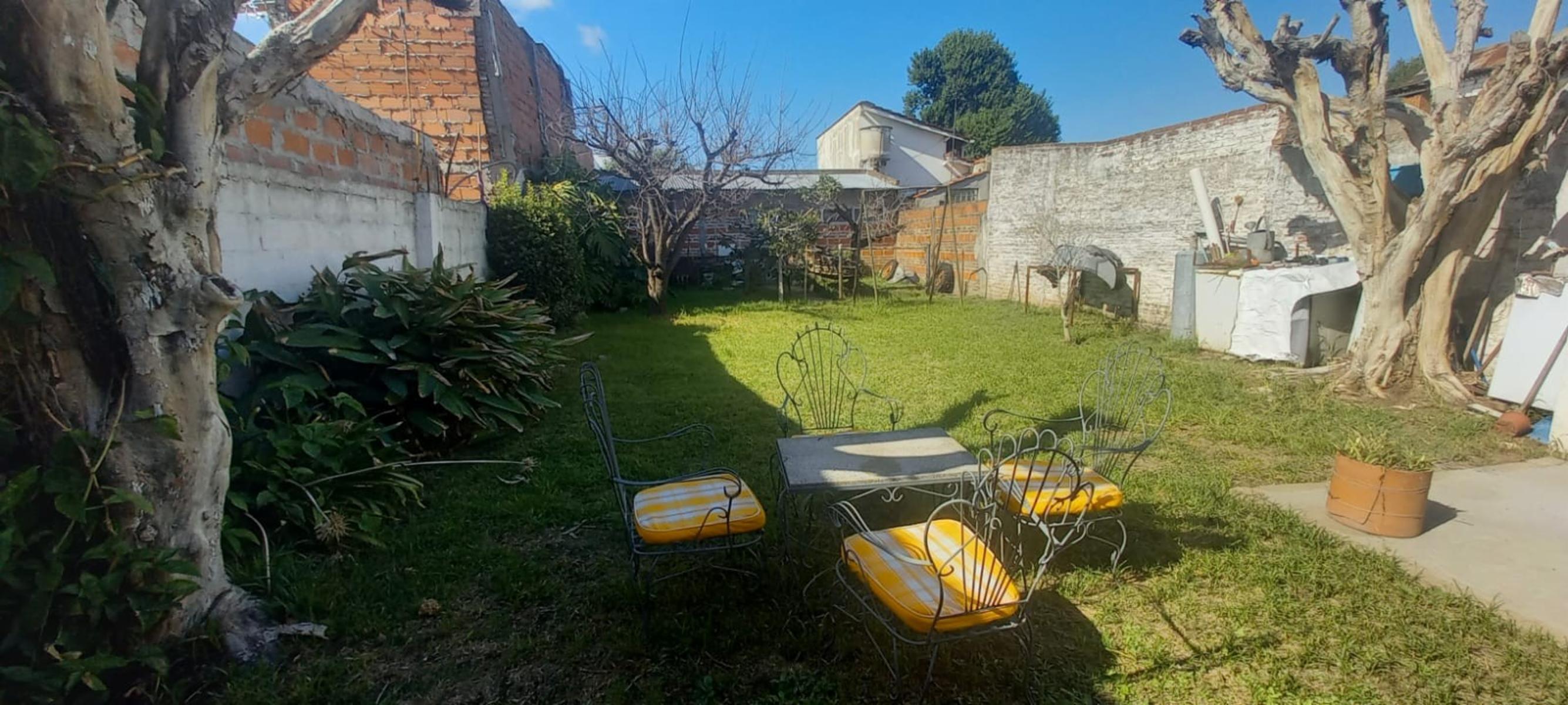 CASA DE 3 AMBIENTES CON COCHERA OPORTUNIDAD EN BANFIELD ESTE — foto 13