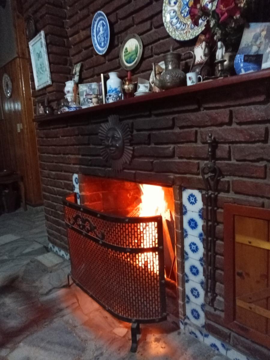 CASA DE 4 AMBIENTES A METROS DE LA ESTACION DE TREN EN CLAYPOLE - APTA VARIOS USOS
